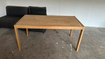 GRATIS Stevig massief houten bureau of eettafel IKEA