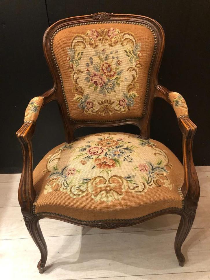 Antieke Louis XV Stijl Stoel Origineel en Ongerestaureerd., Antiek en Kunst, Antiek | Meubels | Stoelen en Banken, Ophalen