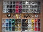 Grote partij kralen(8 bakken) - 40,00 inclusief verzending!, Hobby en Vrije tijd, Kralen en Sieraden maken, Ophalen of Verzenden
