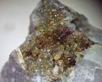 Karminiet - Plessis quarry, Laz, Finistere, Frankrijk, Ophalen of Verzenden, Mineraal