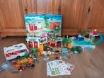 Playmobil camping 5432 met camper 5434 en zwembad 5433, Ophalen of Verzenden, Gebruikt