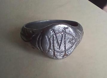 WO1 WW1  trench art ring "M" beschikbaar voor biedingen