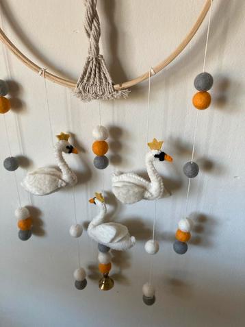 BeYoona Fairtrade Dromenvanger Zwanenmeer Vilt beschikbaar voor biedingen