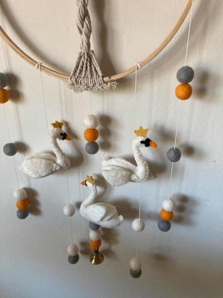 BeYoona Fairtrade Dromenvanger Zwanenmeer Vilt, Kinderen en Baby's, Kinderkamer | Inrichting en Decoratie, Nieuw, Wanddecoratie