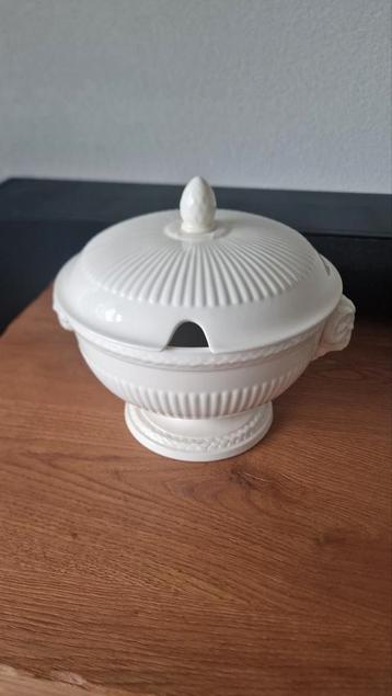 Wedgwood Edme Soepterrine  beschikbaar voor biedingen