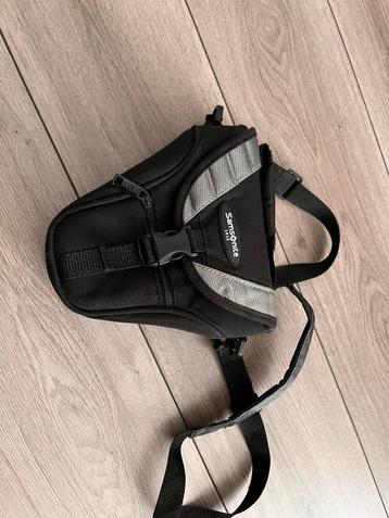 Nieuwst Samsonite kleine cameratas schoudertas heuptas nwst beschikbaar voor biedingen