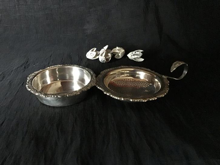 Theezeefje met lekbakje, Antiek en Kunst, Antiek | Goud en Zilver, Ophalen of Verzenden