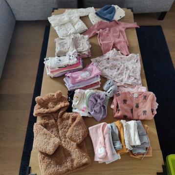 Babykleding set meisje 0-3 maanden beschikbaar voor biedingen