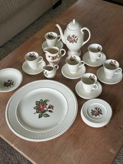 Wedgwood servies set “Moss Rose”, Antiek en Kunst, Antiek | Servies compleet, Ophalen of Verzenden
