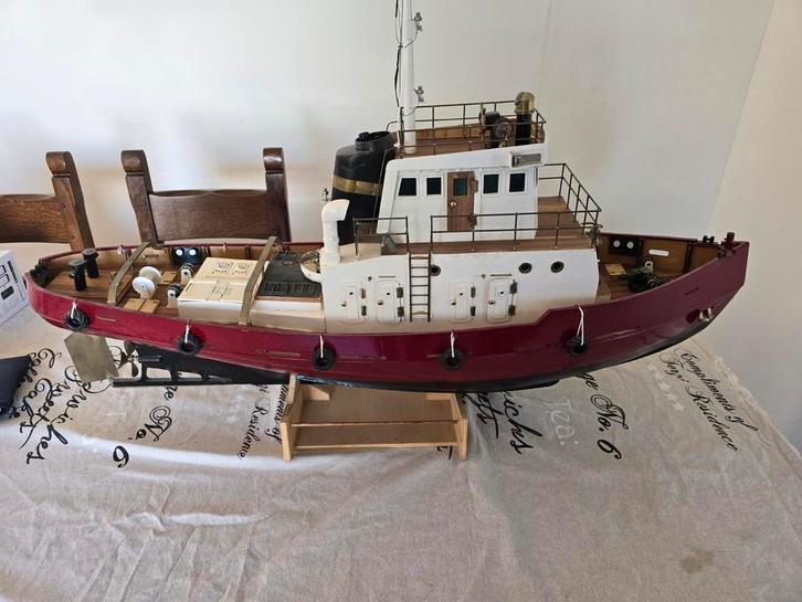 BOGDAN TUGBOAT H 300, Hobby en Vrije tijd, Modelbouw | Boten en Schepen, Gebruikt, Overige merken, Ophalen