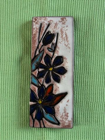 Vintage Tegeltje met Bloemen beschikbaar voor biedingen