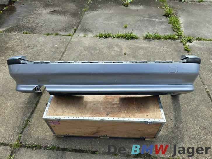 Achterbumper zilver BMW 5-serie Touring E39 51129070498, Auto-onderdelen, Carrosserie en Plaatwerk, Bumper, BMW, Achter, Gebruikt