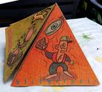 Blikvangers/Botvangers: halfpiramidevormig kunstwerk KNUST, Ophalen of Verzenden