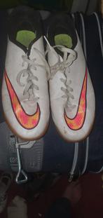 Nike Zaalvoetbalschoenen Maat 37.5, Sport en Fitness, Voetbal, Ophalen of Verzenden, Gebruikt, Schoenen