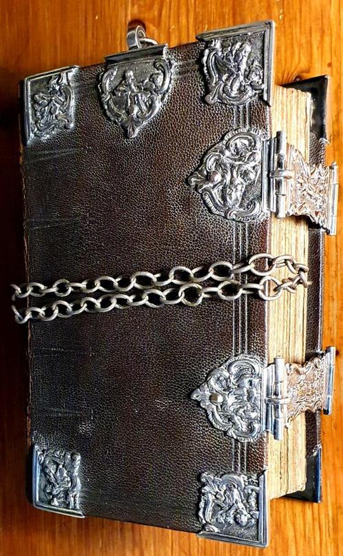 Statenbijbel met zilveren beslag, Antiek en Kunst, Antiek | Boeken en Bijbels, Ophalen of Verzenden