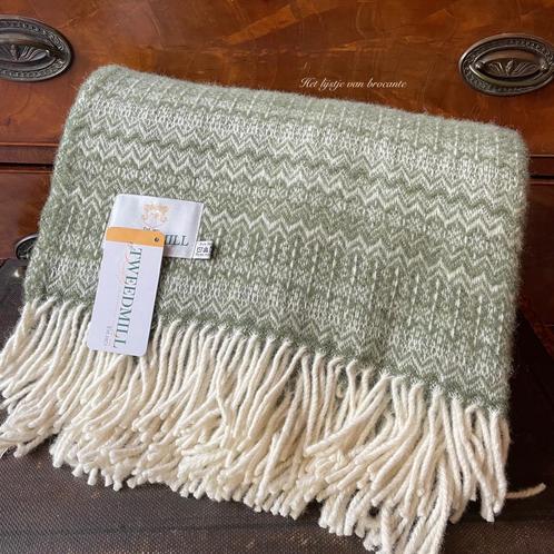 Engels wollen Tweedmill plaid Fair Isle Sage, Huis en Inrichting, Woonaccessoires | Plaids en Woondekens, Nieuw, Ophalen of Verzenden