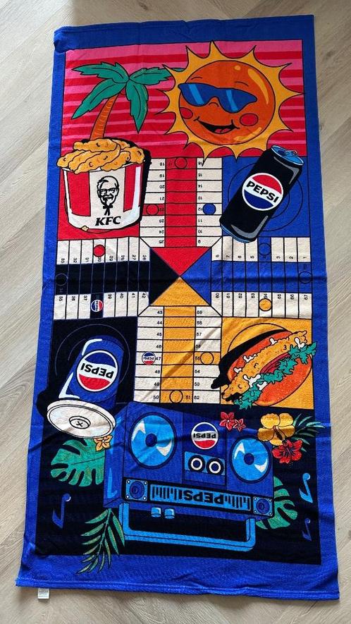 2 handdoeken KFC x Pepsi (Limited edition spanje), Huis en Inrichting, Badkamer | Badtextiel en Accessoires, Nieuw, Handdoek, Blauw