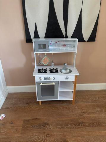 Kidcraft speelkeuken incl veel accessoires beschikbaar voor biedingen