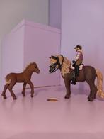 Schleich paarden veulen en merrie met ruiter., Verzamelen, Dierenverzamelingen, Ophalen of Verzenden, Nieuw, Paard, Beeldje of Figuurtje