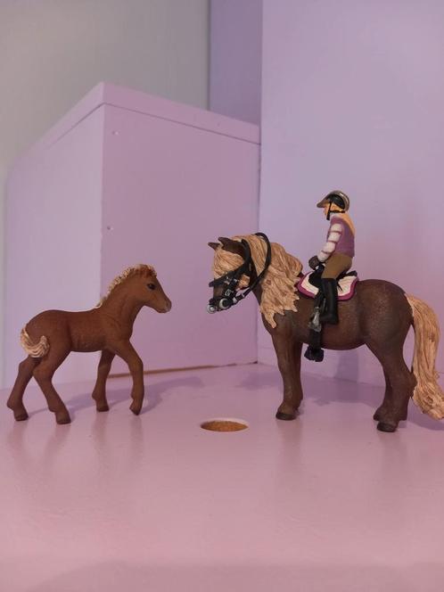 Schleich paarden veulen en merrie met ruiter., Verzamelen, Dierenverzamelingen, Nieuw, Beeldje of Figuurtje, Paard, Ophalen of Verzenden