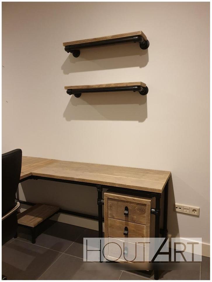 Wandplank bsc zwarte steigerbuis met gebruikt steigerhout, Huis en Inrichting, Woonaccessoires | Wandplanken en Boekenplanken