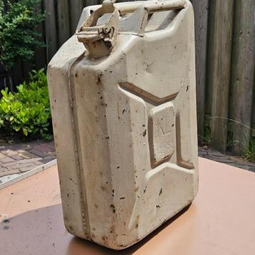 Jerrycan beschikbaar voor biedingen