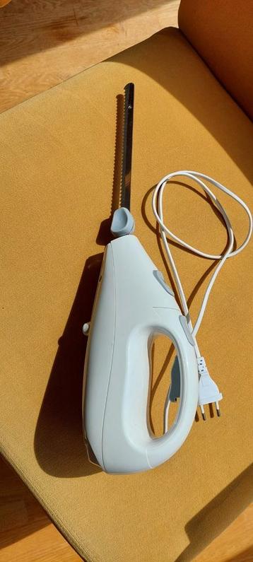 Electrisch mes nieuw krachtig veilig door knoppen. beschikbaar voor biedingen