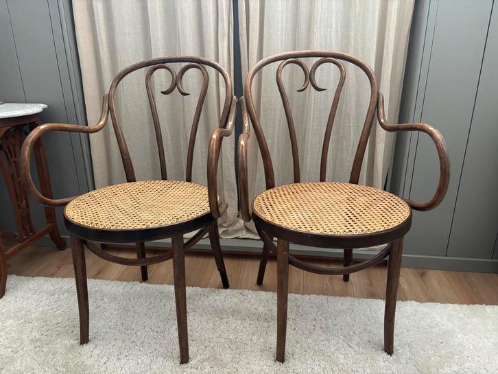 Thonet Radomsko bentwood Stoel, Huis en Inrichting, Stoelen, Gebruikt, Eén, Hout, Bruin, Ophalen
