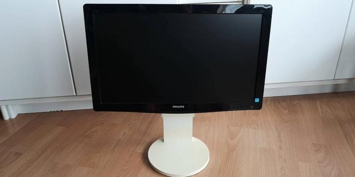 Philips LCD Monitor 1920 x 1080, Computers en Software, Monitoren, Gebruikt, 60 Hz of minder, DVI, VGA, In hoogte verstelbaar