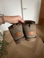 Nieuw: Ugg ultra mini maat 39/40, Kleding | Dames, Schoenen, UGG, Ophalen of Verzenden, Nieuw, Bruin