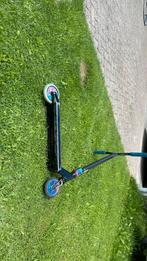 NKD spray designed stuntstep, Fietsen en Brommers, Steps, Ophalen, Gewone step