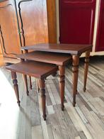Antiek setje van 3 houten tafeltjes., Ophalen