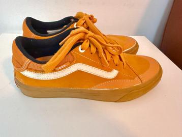 🔴 OPRUIMING!🔴 VANS suede leer maat 38, oranje beschikbaar voor biedingen