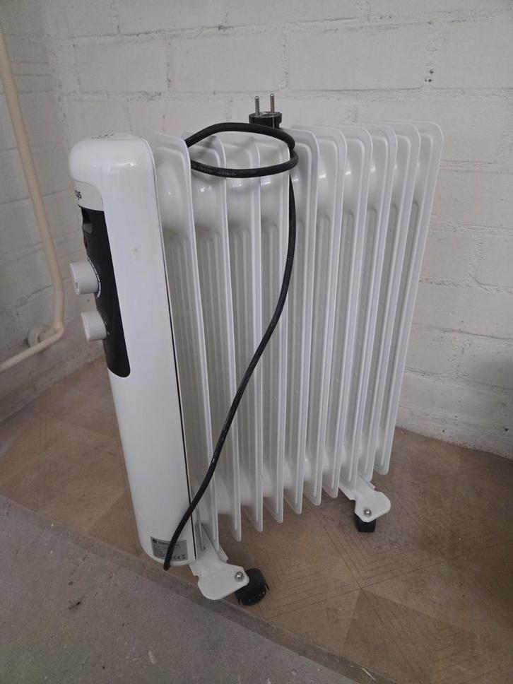 Radiators 4 stuks, Doe-het-zelf en Verbouw, Verwarming en Radiatoren, Zo goed als nieuw, Radiator, 800 watt of meer, 30 tot 80 cm