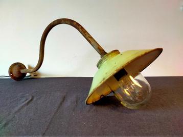 VINTAGE STALLAMP / BUITENLAMP  beschikbaar voor biedingen
