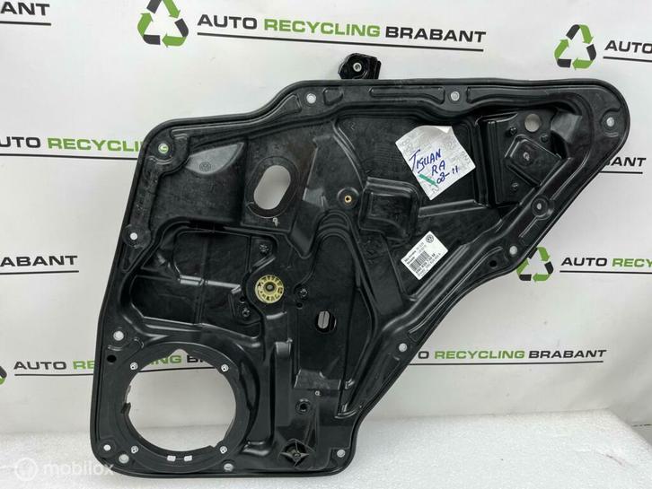 Raammechanisme Volkswagen Tiguan 1 Rechts Achter 5N0839730M, Auto-onderdelen, Ruiten en Toebehoren, Volkswagen, Gebruikt, Ophalen of Verzenden