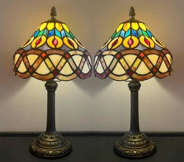 2 beschikbaar glas in lood Tiffany stijl tafellampen lampen beschikbaar voor biedingen