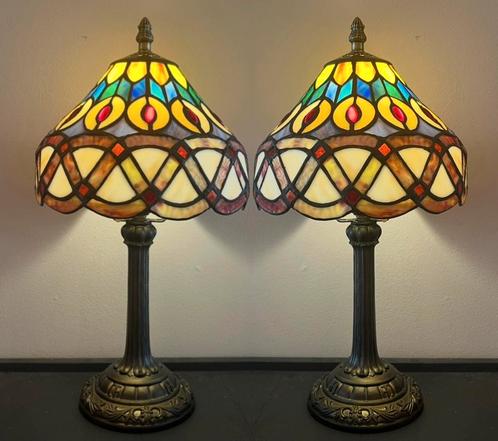 2 beschikbaar glas in lood Tiffany stijl tafellampen lampen, Huis en Inrichting, Lampen | Tafellampen, Minder dan 50 cm, Glas