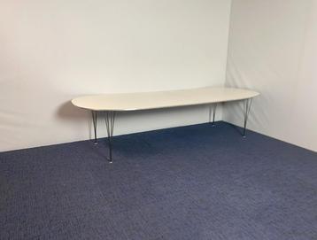 Vergadertafel Fritz Hansen Super Elliptical Ellipse, 300x120 beschikbaar voor biedingen