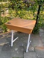 Oude schoolbankje hout staal, Ophalen