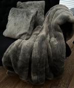 NOBILIS bontplaid met bontkussens, Huis en Inrichting, Ophalen of Verzenden, Zo goed als nieuw, Grijs, Vierkant