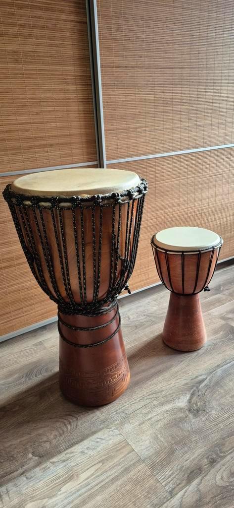 Djembe groot en klein incl. draagtas voor grote djembe, Muziek en Instrumenten, Drumstellen en Slagwerk, Overige merken, Ophalen