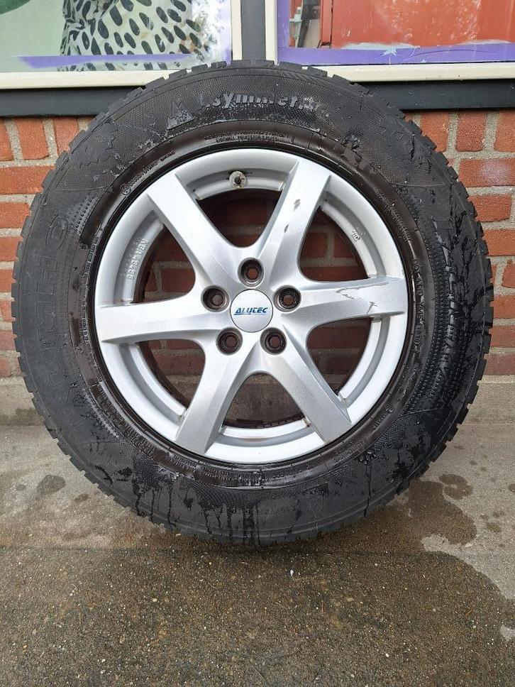 Set winterbanden met lichtmetalen velgen, Auto-onderdelen, Banden en Velgen, Banden en Velgen, Winterbanden, 16 inch, 215 mm, Personenwagen