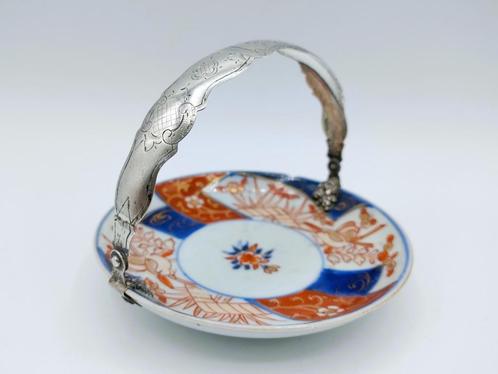 Imarischaaltje met zilveren hengsel, W. Husselman, Deventer,, Antiek en Kunst, Antiek | Goud en Zilver, Zilver, Verzenden