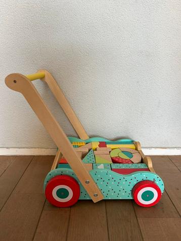 Houten blokkenkar beschikbaar voor biedingen