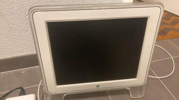 Apple Studio Display 17-inch monitor met ADC-kabel beschikbaar voor biedingen