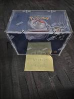Base set theme deck case, Hobby en Vrije tijd, Verzamelkaartspellen | Pokémon, Ophalen of Verzenden, Speeldeck
