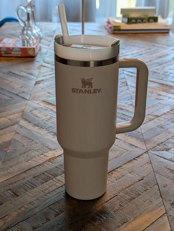 Stanley Quencher H2.0 – 40 oz (1,18 liter) – Roze/Crème beschikbaar voor biedingen