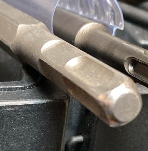 Soort Sds, maar vierkant  20x250 beitel, Doe-het-zelf en Verbouw, Gereedschap | Machine-onderdelen en Toebehoren, Zo goed als nieuw