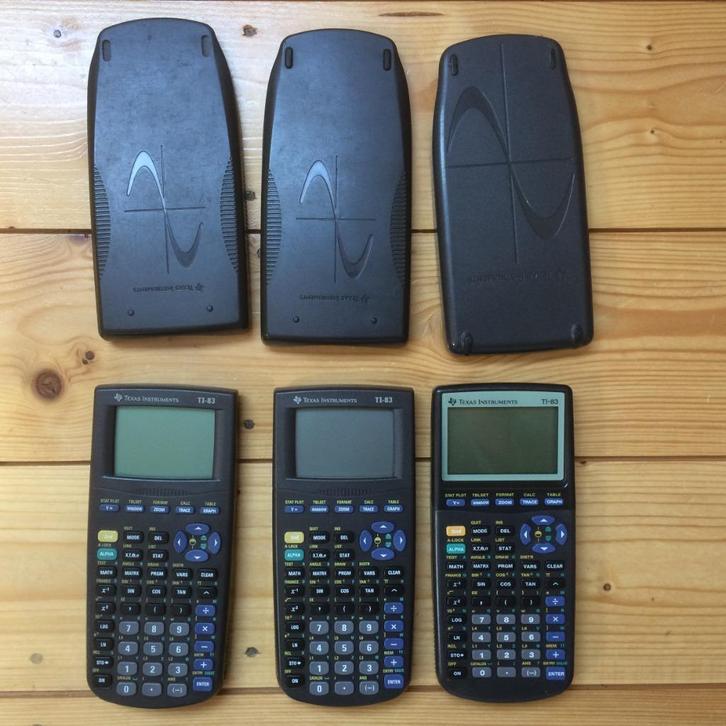 3x Texas Instruments TI-83 grafische rekenmachines werkend, Diversen, Rekenmachines, Gebruikt, Grafische rekenmachine, Ophalen of Verzenden